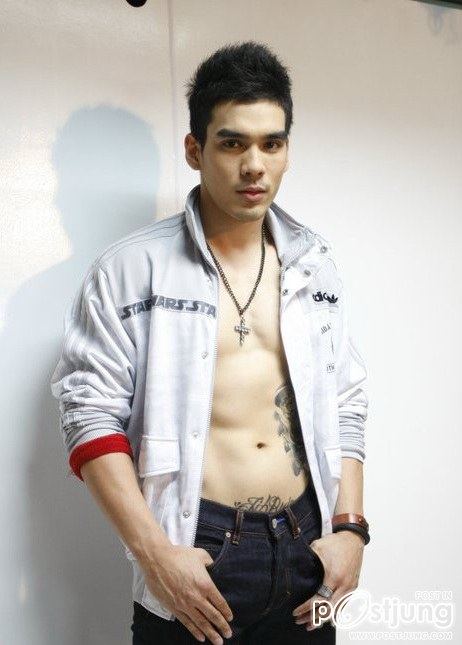 Men Hfash โอเล่ โชว์เดี่ยว