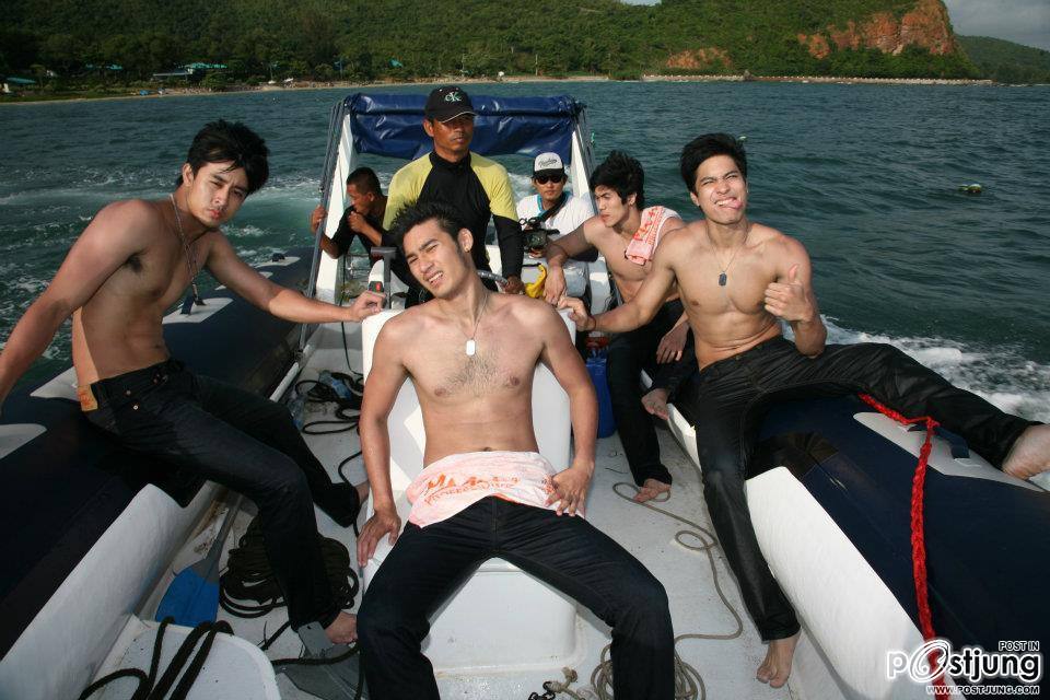 Men Hfash กิจกรรมกลางหาด