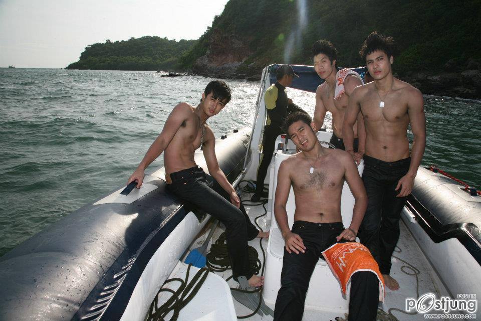 Men Hfash กิจกรรมกลางหาด