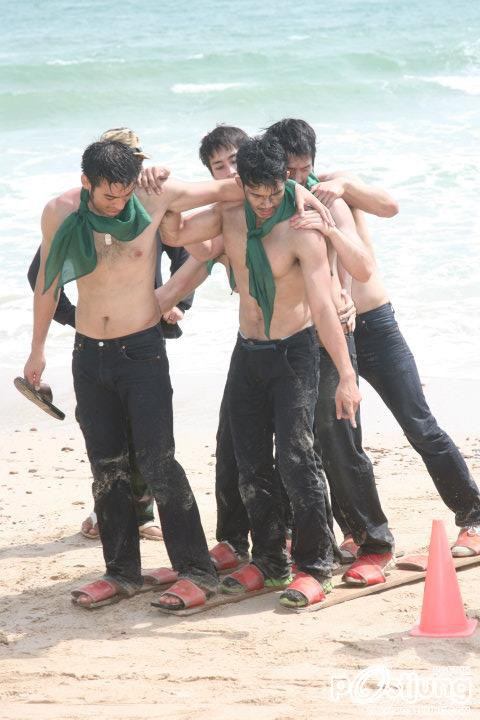 Men Hfash กิจกรรมกลางหาด