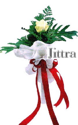 ตามด้วยช่อดอกไม้