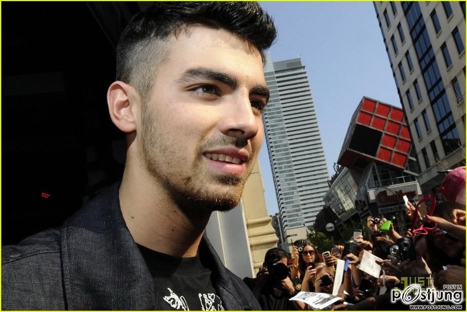 Joe-Jonas Wallpaper หล่อๆ