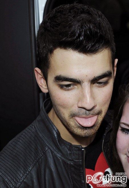 Joe-Jonas Wallpaper หล่อๆ