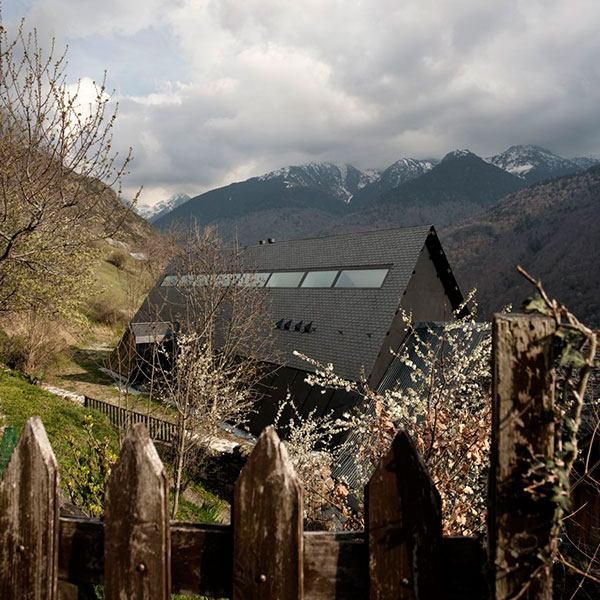 ชอบนะเนี่ยExtraordinary House Design with Extraordinary Views of Pyrenees