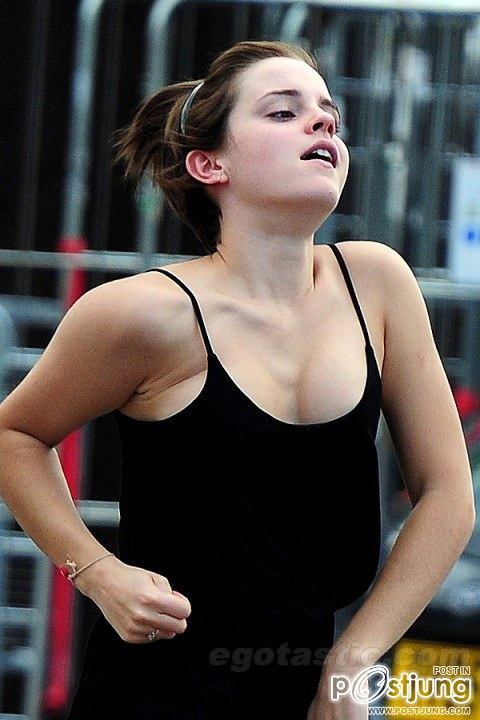 Emma Watson เฮอร์ไมโอนี่ หว๋อออก โชว์ กกน.