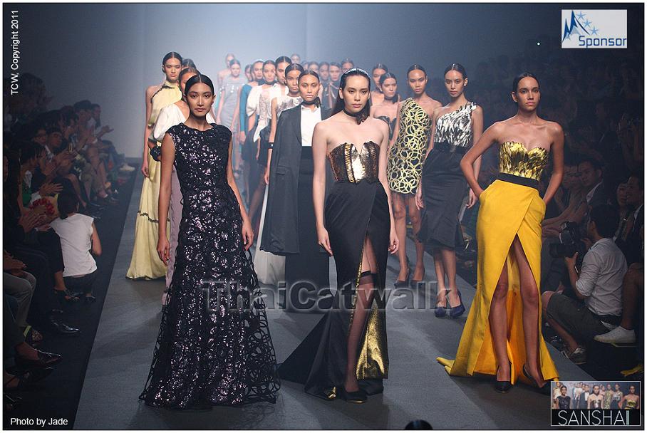 แพนเค้ก เธอคือนางเอกยอดนิยม นางแบบที่ฮ๊อต  ในงานElle Fashion Week 2011 // THEATRE , KAI , SANSHAI