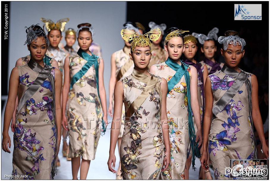 แพนเค้ก เธอคือนางเอกยอดนิยม นางแบบที่ฮ๊อต  ในงานElle Fashion Week 2011 // THEATRE , KAI , SANSHAI