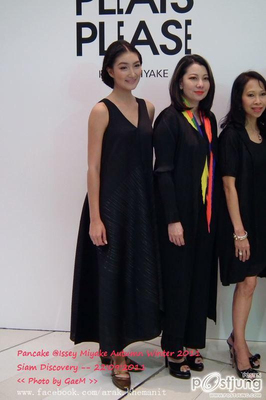 แพนเค้ก @Issey Miyake Autumn Winter 2011