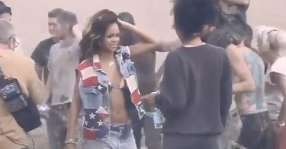 เบื้องหลังการถ่าย MV Rihanna &ndash; We Found Love