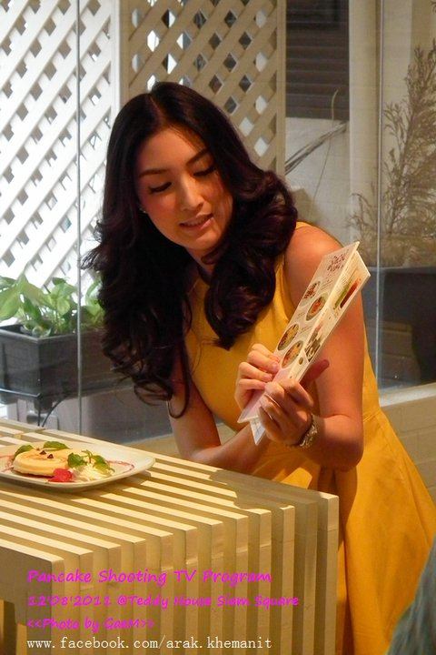 แพนเค้ก เข็มนิจ นับวันเธอ ยิ่งสวย ยิ่ง สหง่า