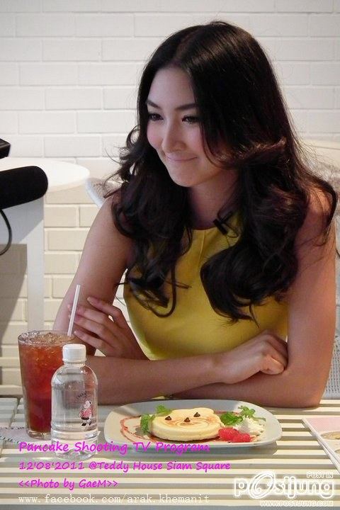 แพนเค้ก เข็มนิจ นับวันเธอ ยิ่งสวย ยิ่ง สหง่า