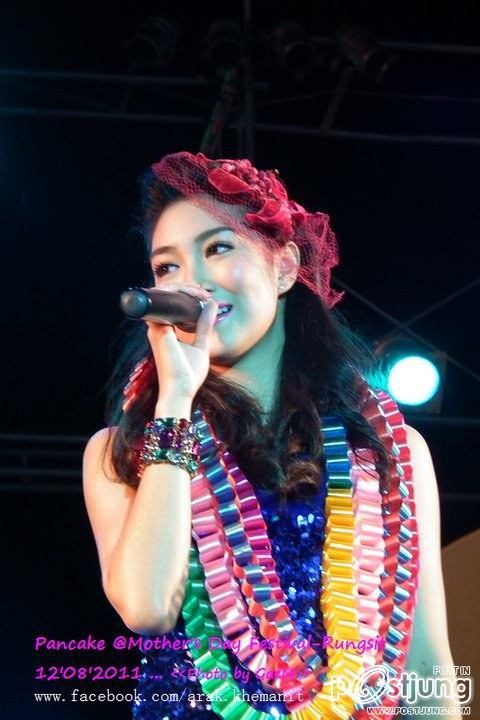 แพนเค้ก ร้อง เพลง @Mother's Day Festival - Rungsit