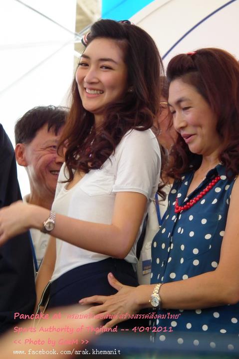 แพนเค้ก at "ครอบครัวสุขสันต์