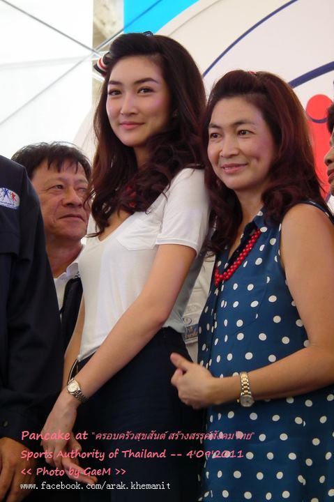 แพนเค้ก at "ครอบครัวสุขสันต์