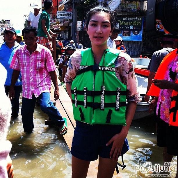 แพนเค้ก ไปช่วยน้ำท้วม