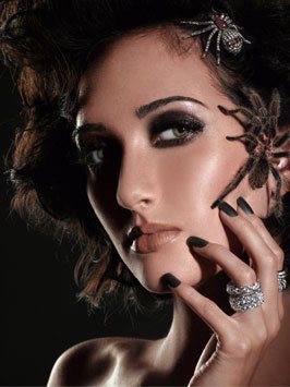 ไฮแฟชั่น เครื่องประดับเพชรพร้อม แมงมุม ทารันทูล่า ให้กับ เวอร์ราจิโอ