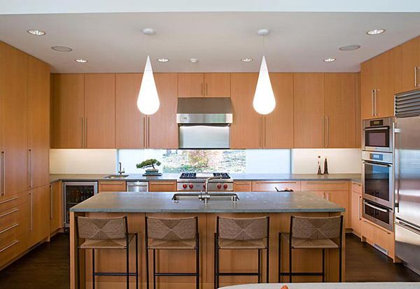 Cottage style decor by architecture and interior design firm