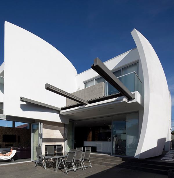 Concrete Walls Home Inspired by Ship Sails