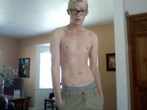 เด็กฝรั่งถ่ายรูปสวยๆก่อนนอนครับ