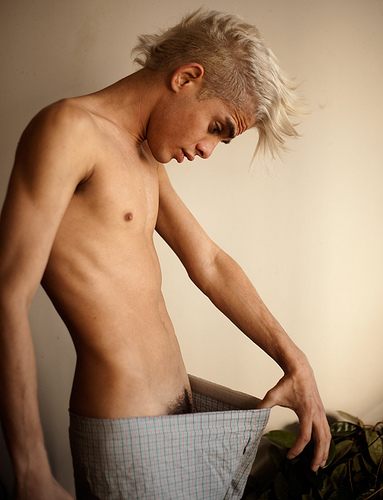 เด็กฝรั่งถ่ายรูปสวยๆก่อนนอนครับ