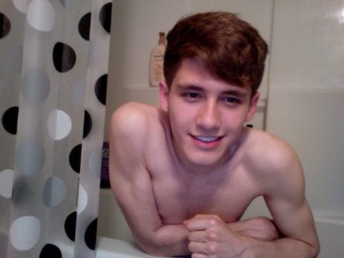 เด็กฝรั่งถ่ายรูปสวยๆก่อนนอนครับ