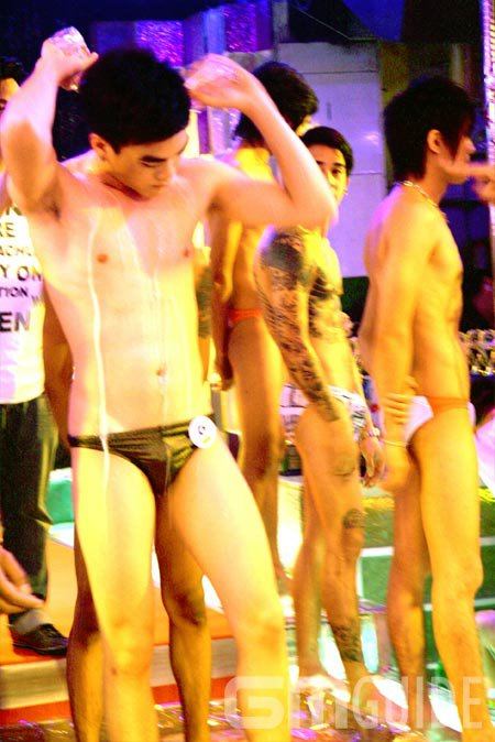 ภาพบรรยากาศการประกวด X-Boys Sexy Soda Man 2011