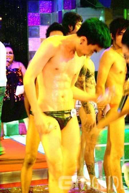 ภาพบรรยากาศการประกวด X-Boys Sexy Soda Man 2011