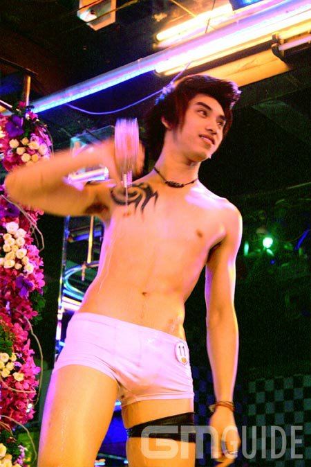 ภาพบรรยากาศการประกวด X-Boys Sexy Soda Man 2011