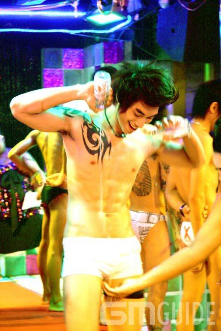 ภาพบรรยากาศการประกวด X-Boys Sexy Soda Man 2011