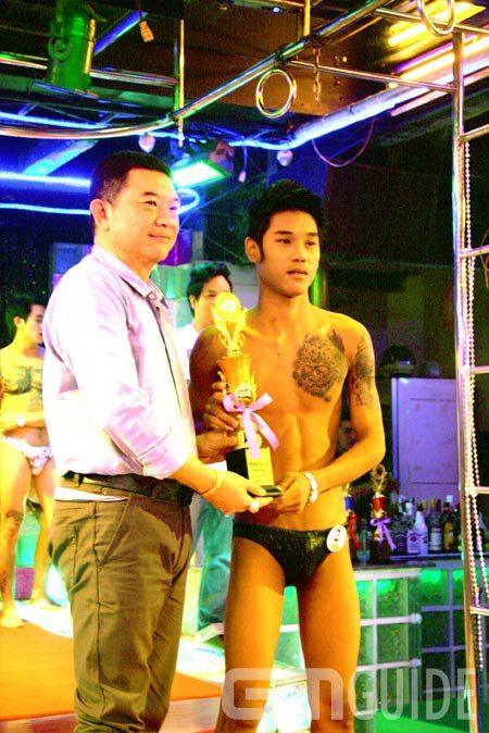 ภาพบรรยากาศการประกวด X-Boys Sexy Soda Man 2011