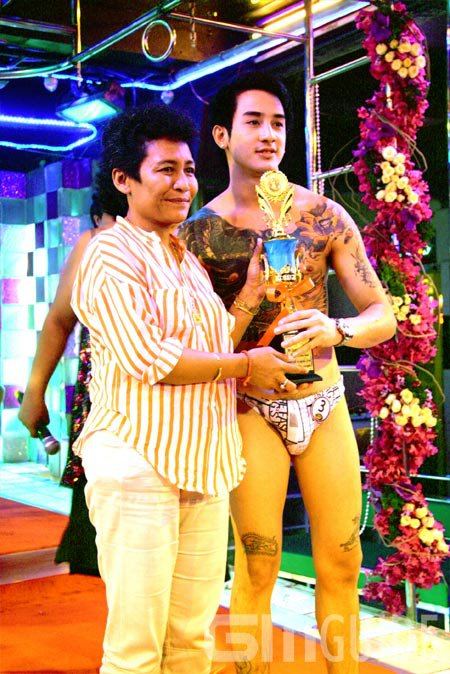 ภาพบรรยากาศการประกวด X-Boys Sexy Soda Man 2011