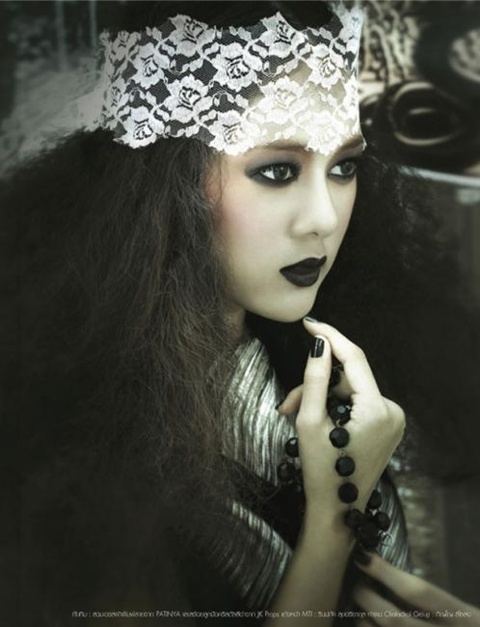 ต้อนรับฮาโลวีน กับ Fashion God&rsquo;s Absent @ เปรียว  no.686 October 2011