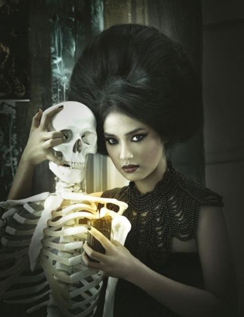 ต้อนรับฮาโลวีน กับ Fashion God&rsquo;s Absent @ เปรียว  no.686 October 2011