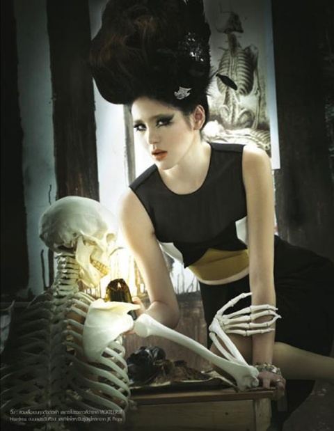 ต้อนรับฮาโลวีน กับ Fashion God&rsquo;s Absent @ เปรียว  no.686 October 2011