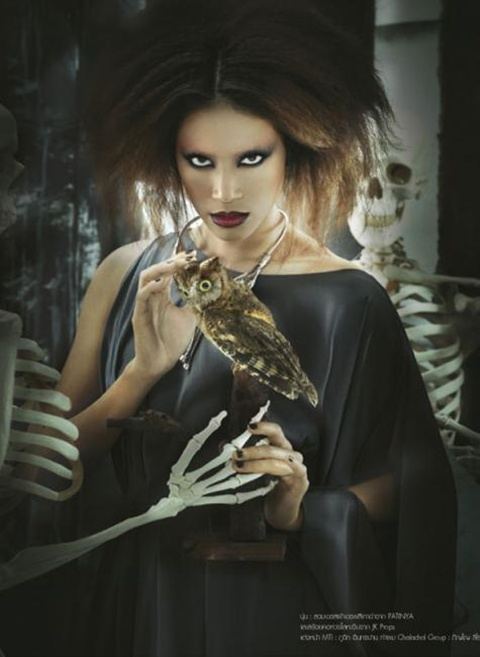 ต้อนรับฮาโลวีน กับ Fashion God&rsquo;s Absent @ เปรียว  no.686 October 2011