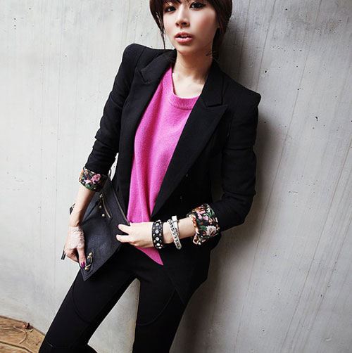 เปลี่ยนเสื้อผ้าเช็ตเดิมในตู้ให้เป็นชุดทำงาน