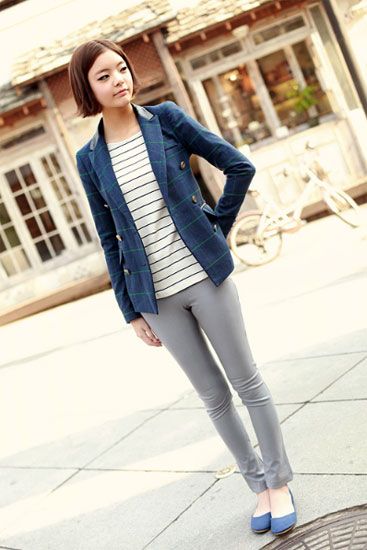 เปลี่ยนเสื้อผ้าเช็ตเดิมในตู้ให้เป็นชุดทำงาน