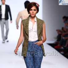 ชมพู่ อารยา Bangkok Elle Fashion Week 2011