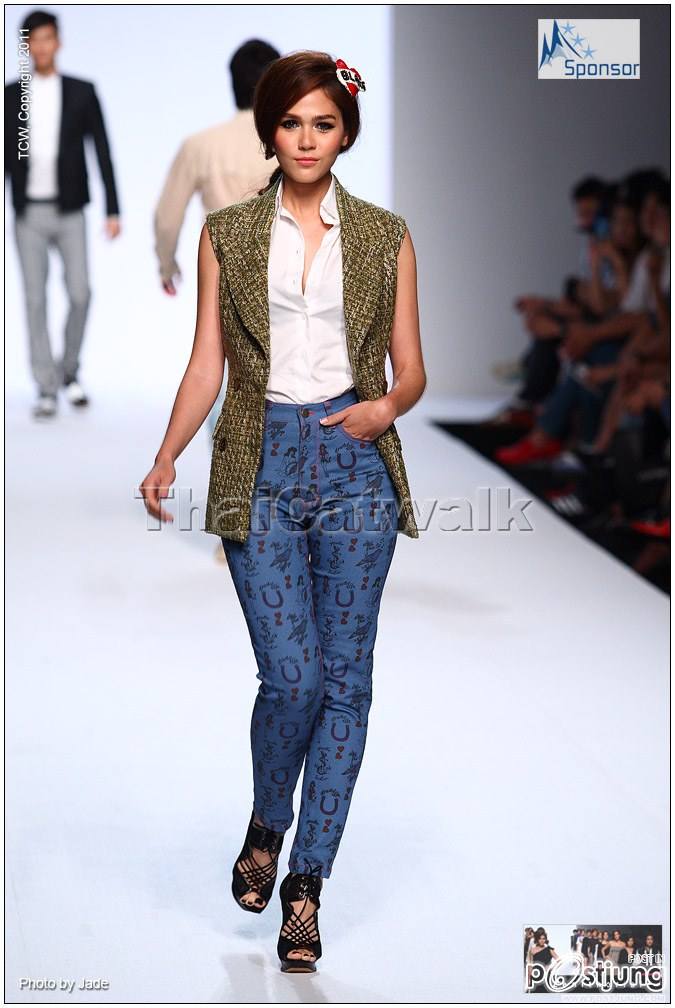 ชมพู่ อารยา Bangkok Elle Fashion Week 2011
