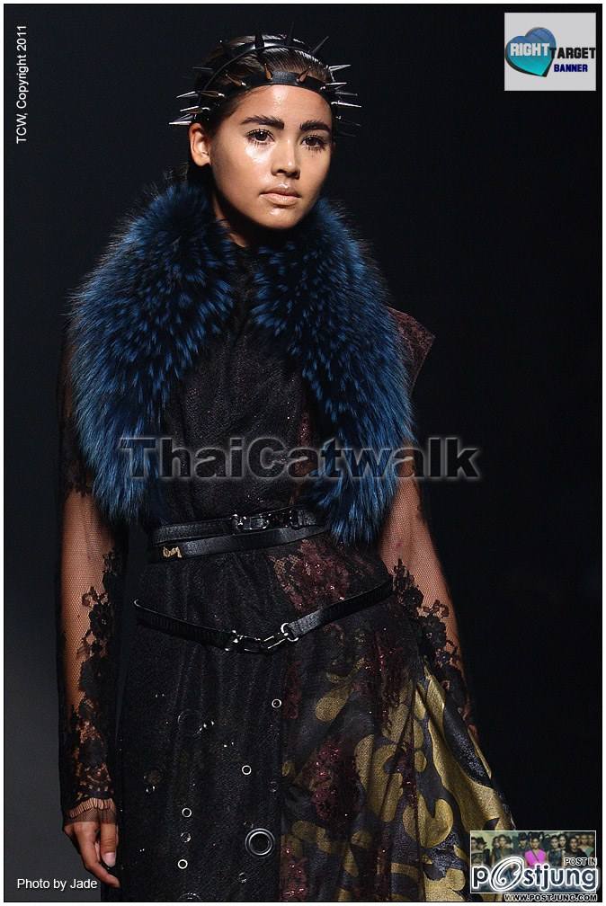ญาญ่า อุรัสยา เดินแบบ ELLE Fashion Week 2011 Autumn/Winter