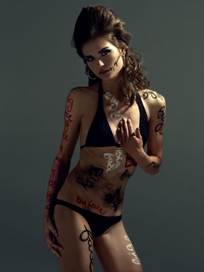 - หน้าใหญ่ + หัวได้รูปทรงเรขาคณิต