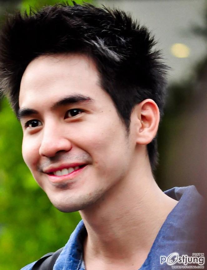 เหงื่อดาราคริคริ