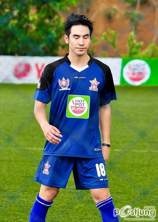 เหงื่อดาราคริคริ