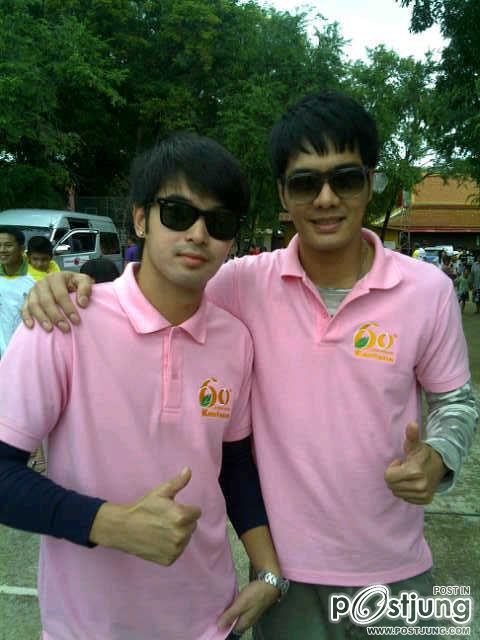 เคลลี่+อ๊อฟช่วยน้ำท่วม