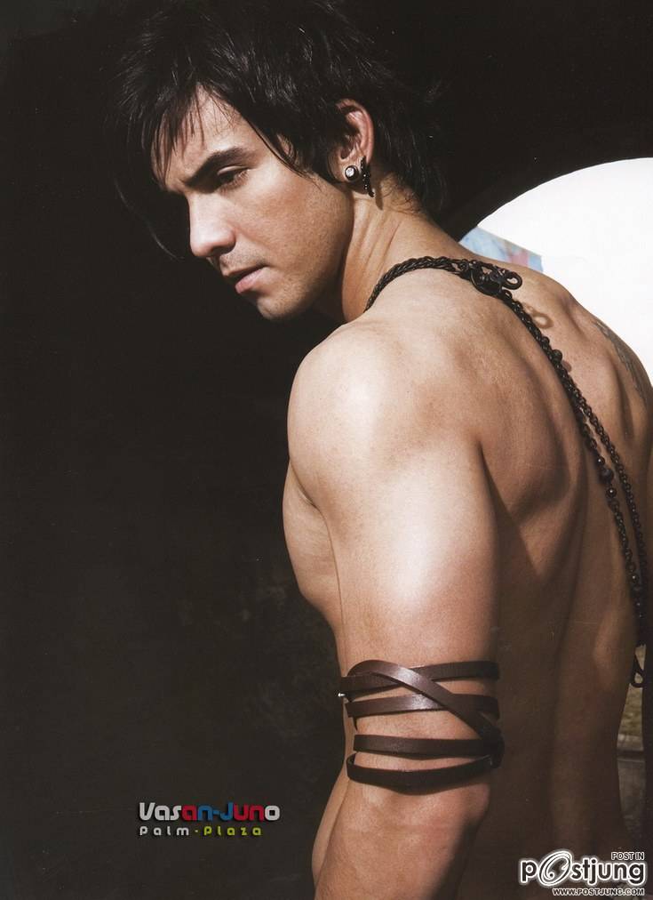 แอนดรูว์หล่อเข้ม