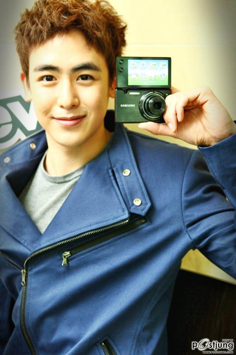 Exclusive Shots of Nichkhun and Samsung Multiview