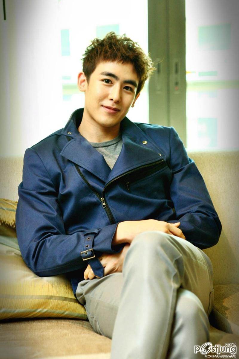 Exclusive Shots of Nichkhun and Samsung Multiview