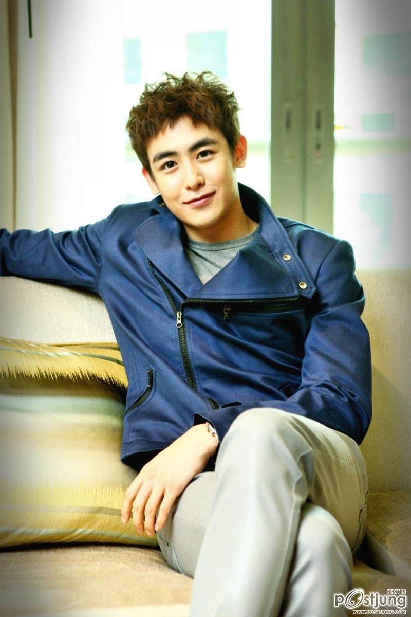 Exclusive Shots of Nichkhun and Samsung Multiview