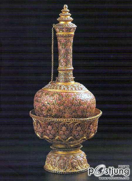 HM album ถมปัด : เครื่องลงยาสีราชาวดี