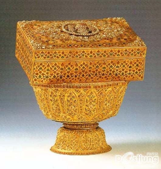 HM album ถมปัด : เครื่องลงยาสีราชาวดี